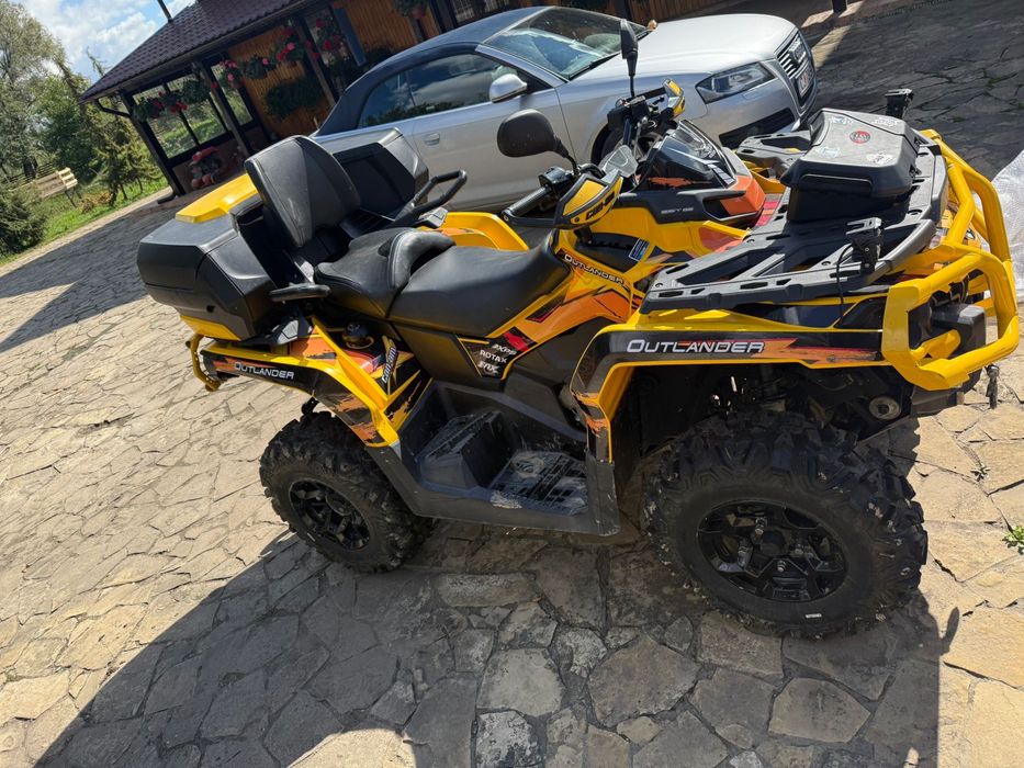 Vând ATV Can-Am