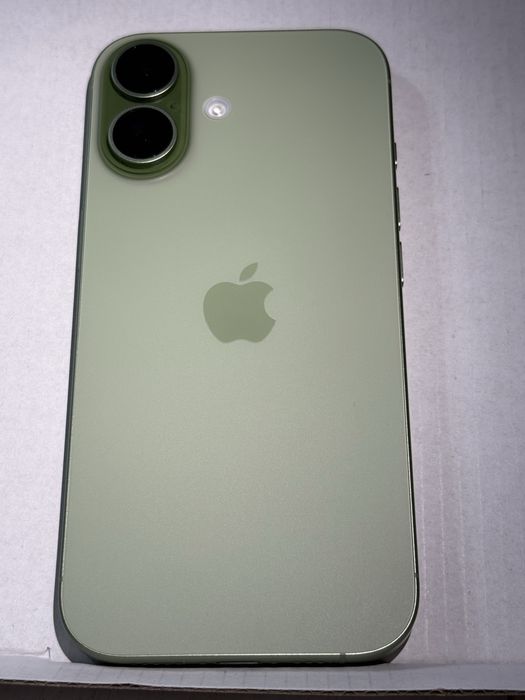 iPhone 17 pret 4000 lei fix