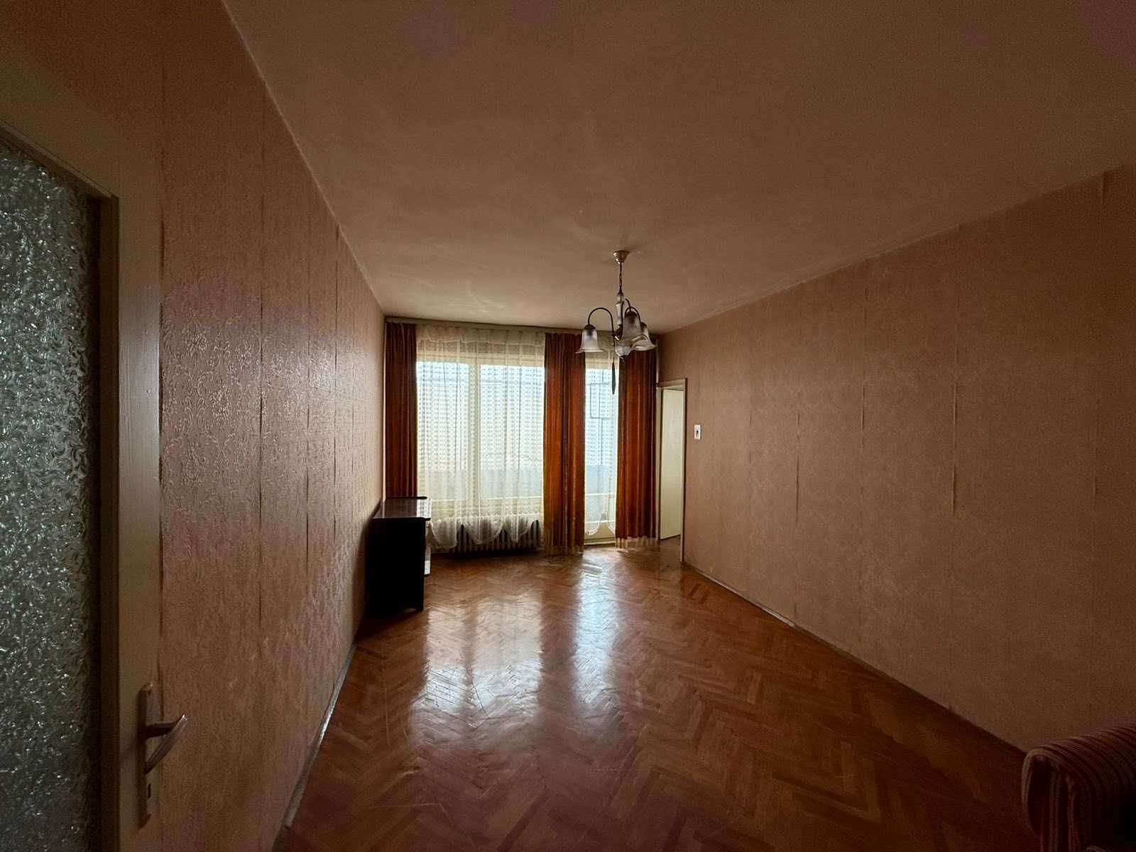 Двустаен 62 кв.м; 8 ет.; кв.Цветница