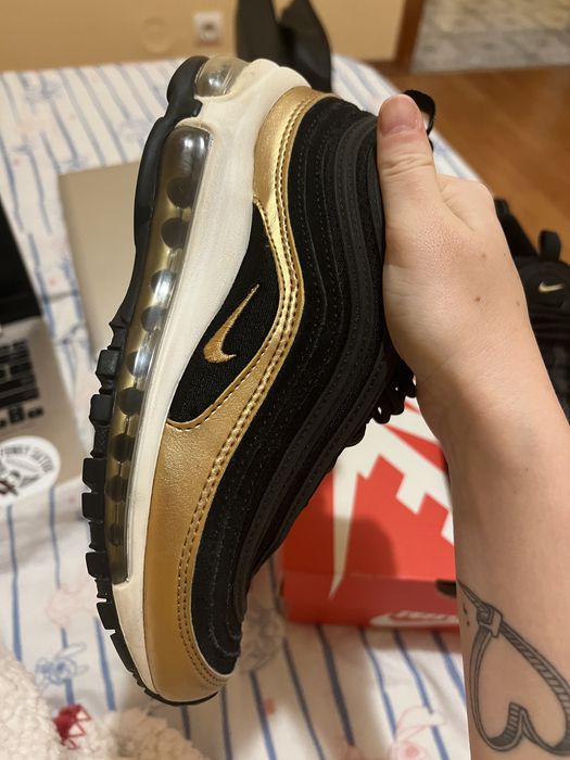vând Nike Airmax 97 Black/Metallic Gold