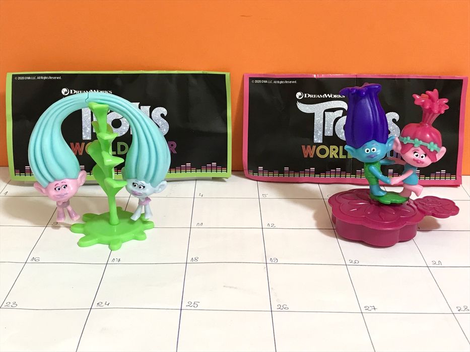 Schimb/ vand Kinder Maxi diferite colectii