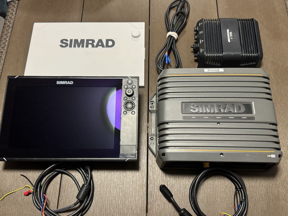 Продавам сонар Simrad 12inch Hub Simrad S5100 и автопилот Nac-1