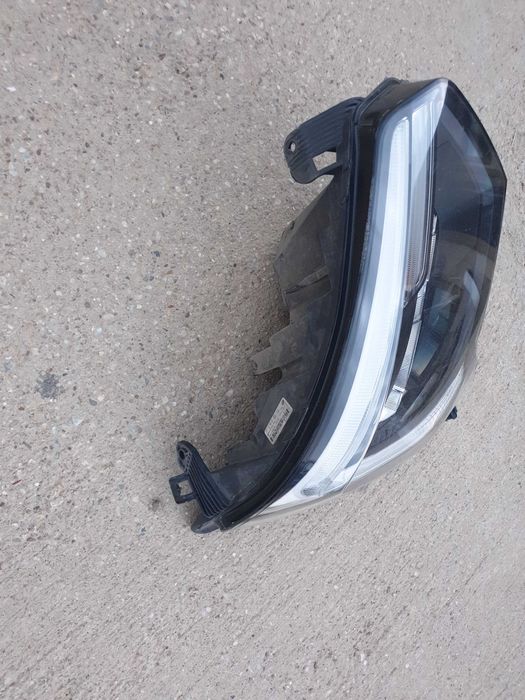 Far partea dreapta Renault Master 4 2020+