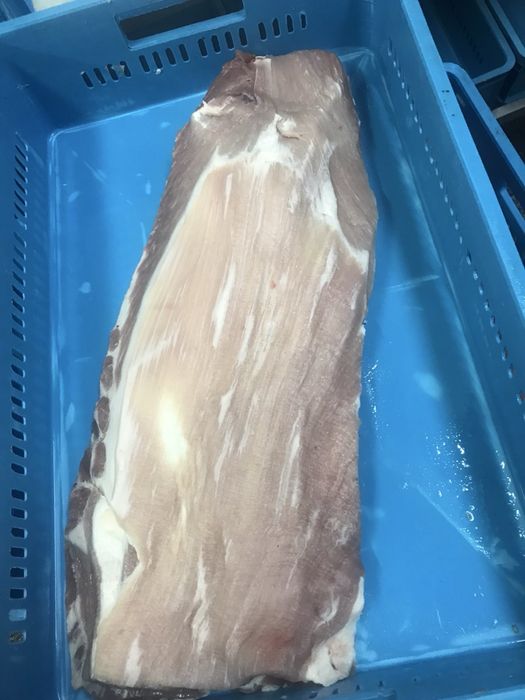 Свинско трупно месо и Пърлена свинска кожа от български прасета