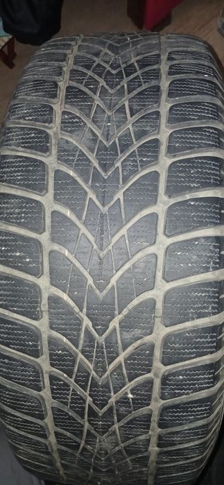 Vând cauciucuri de iarnă
