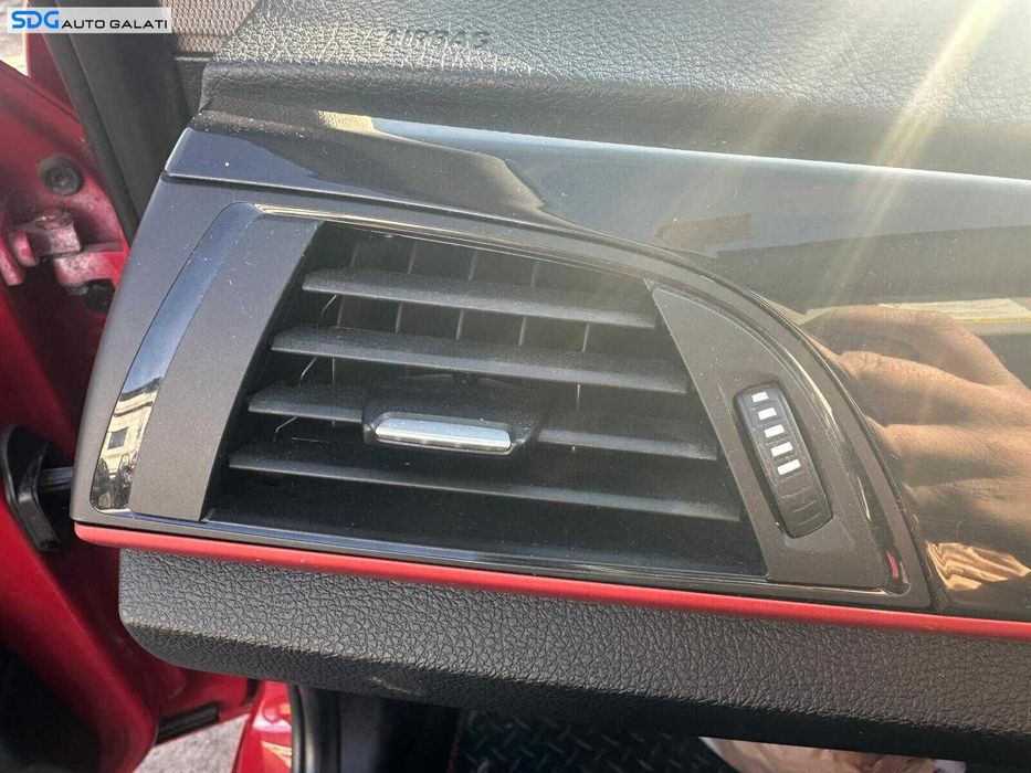 Gura Grila Aer Aerisire Ventilatie Bord Stanga BMW Seria 1 F20 F21 F22 F23 2011 - 2019 [C9539]