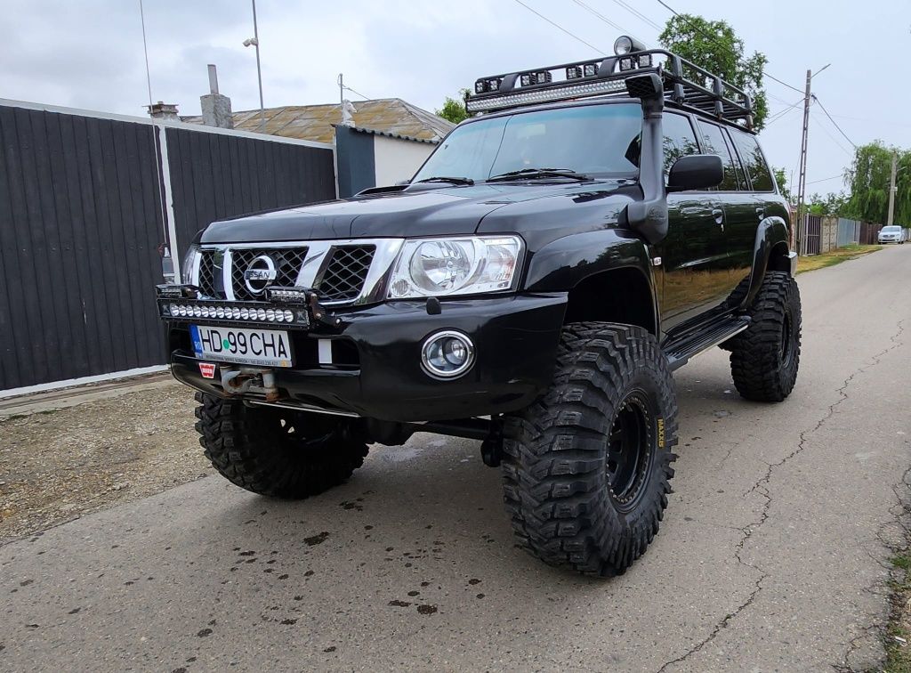 Nissan patrol Y61 off road