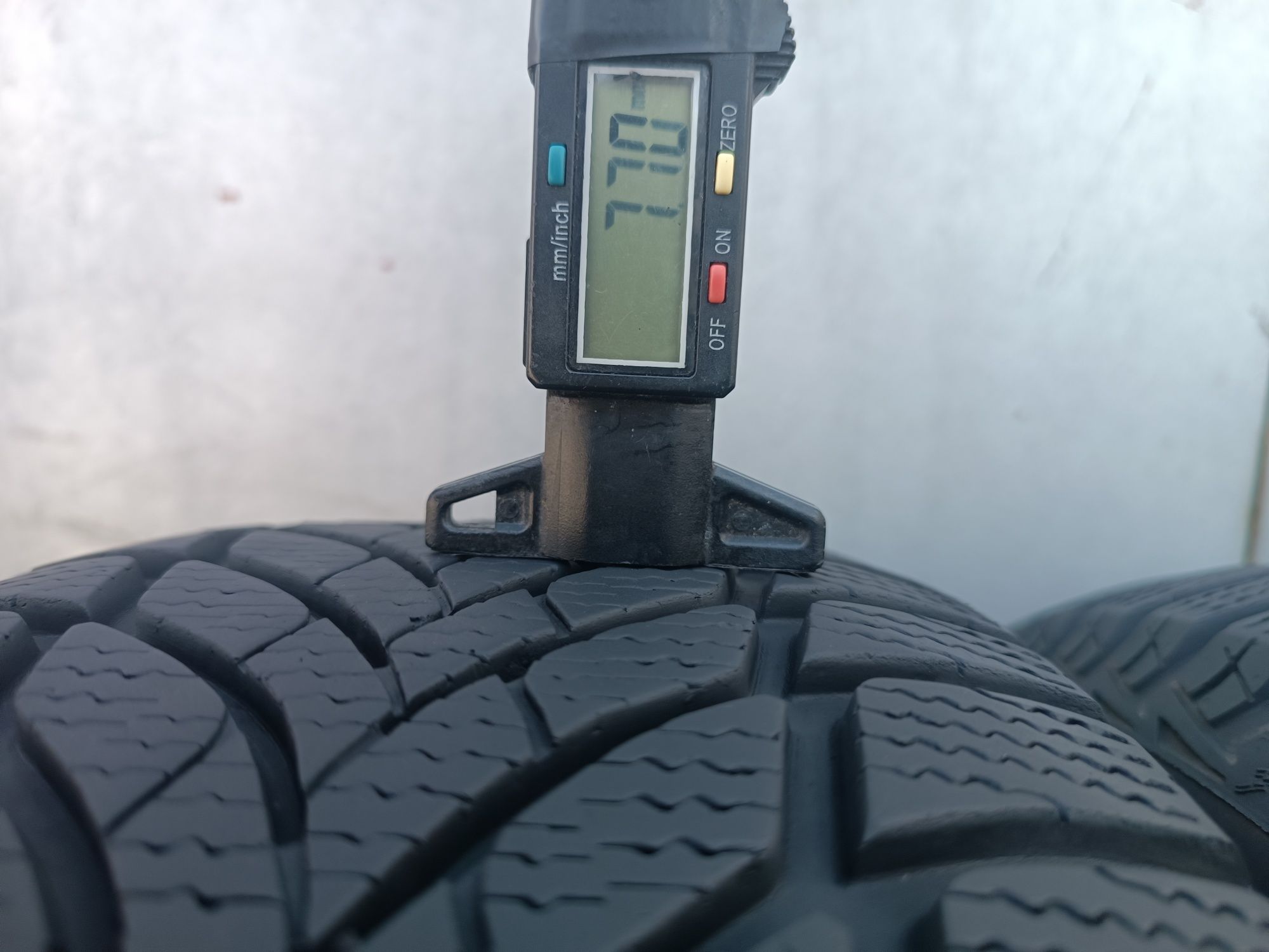 215/60/16 Goodyear, dot22