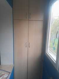 Шкаф встроенный (4 отсека, 2 маленькие двери, 2 высокие)