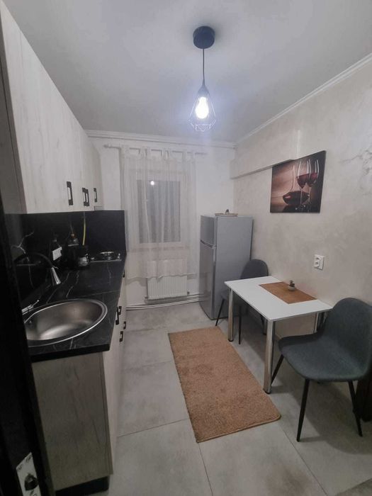 Apartament cu o camera de închiriat