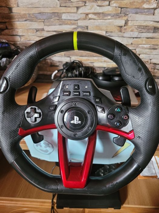 Vând volan gaming HORI