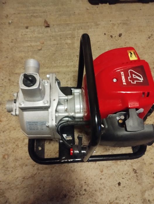 Motopompa apa 4 timpi