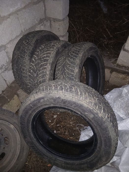Продам шины зимние