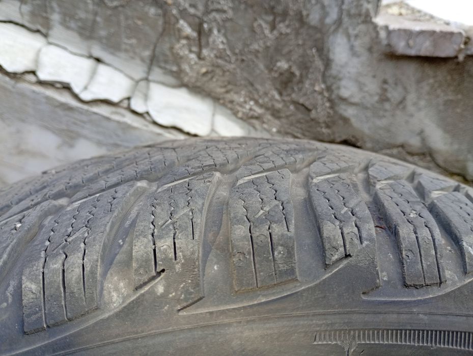 2броя GOODYEAR 195/55/16
195/55 R16