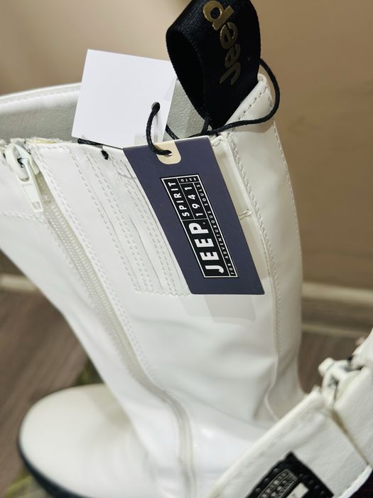 Дамски ботуши Jeep ,  етикет