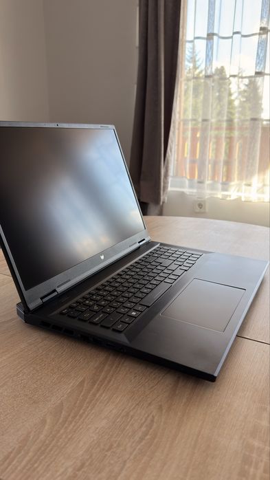 Acer Predator Helios (Predator PHN18-71)