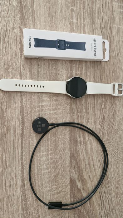 Samsung Galaxy Watch 6 40mm + ориг. ремешок