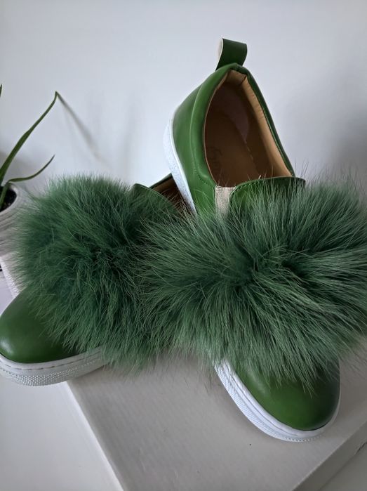 Кецове с естествен косъм в зелено