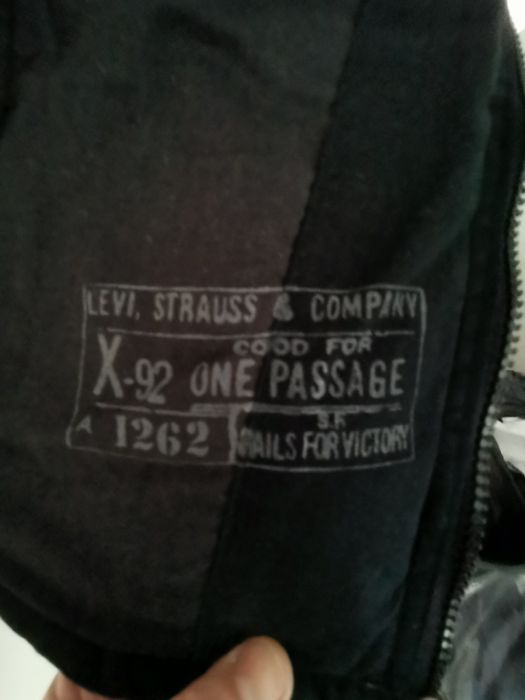 Vand vesta LEVI'S marimea S