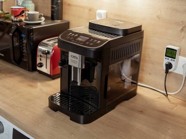 Кофемашина Magnifica Evo Next ECAM 310.60.B