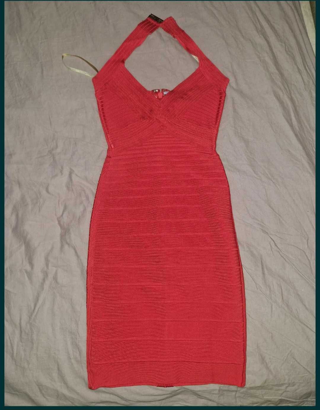 Продавам оригинална рокля Herve Leger by Max Azria