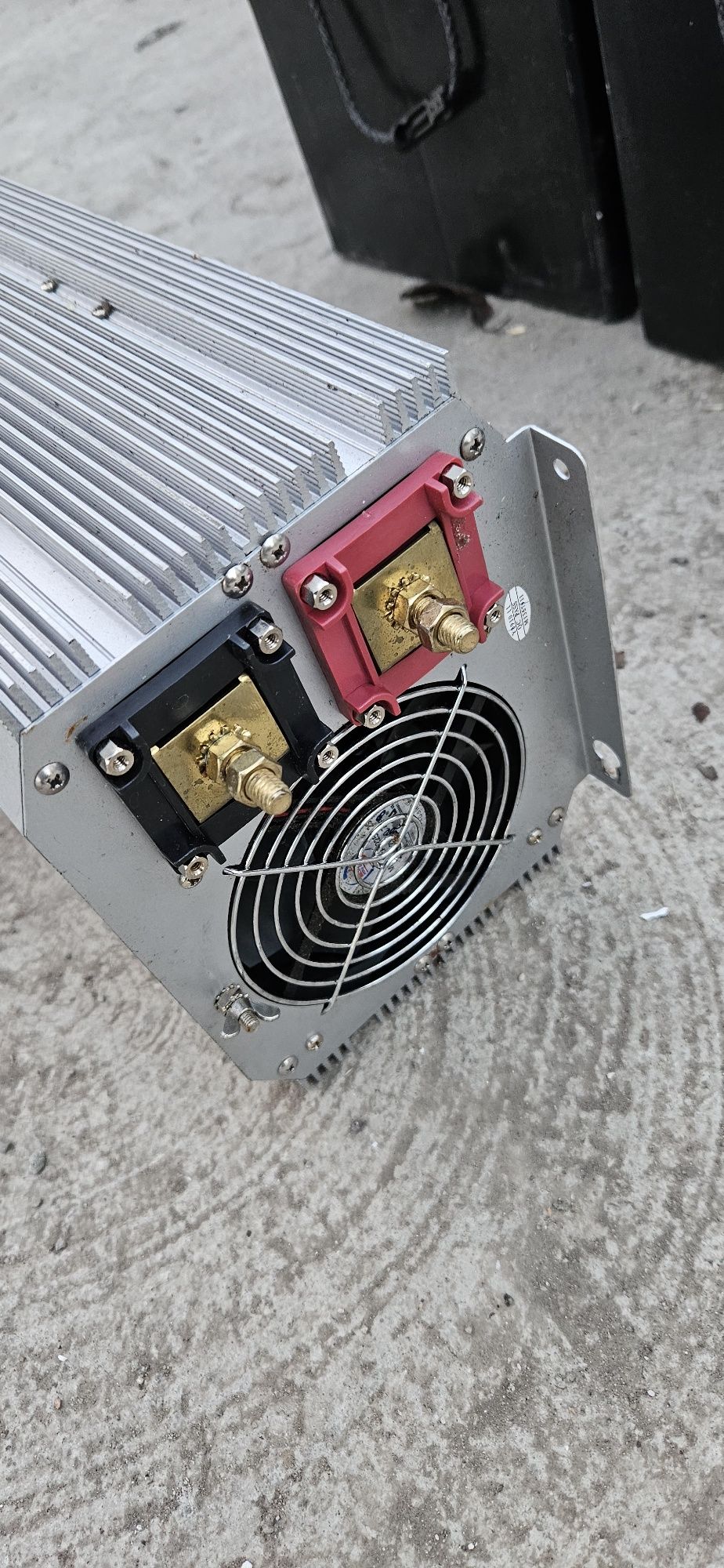 Инвертор 12V 230V 2.5kW