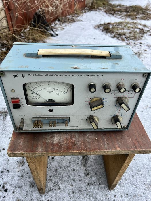 Испытатель маломощных транзисторов и диодов Л2-54
