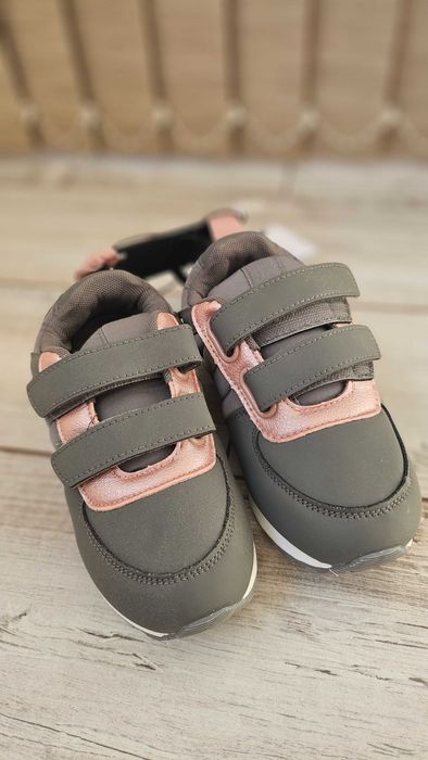 Маратонки за момиче