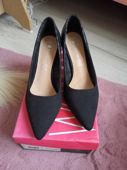 Обувки Tendez, нови