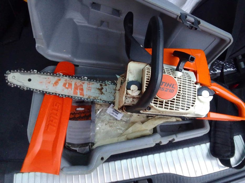 Бензинова резачка за дърва с куфар и резервна верига Stihl MS-210!