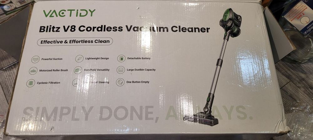 Aspirator portabil vactidy blitz v8