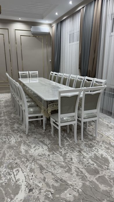 Стол гостиной со стульями 20шт цена 450тыс