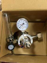 Регулятор расхода газа с ротаметром и встроенным подогревателем 36v