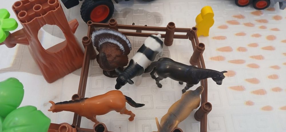 Трактор и другие игрушки