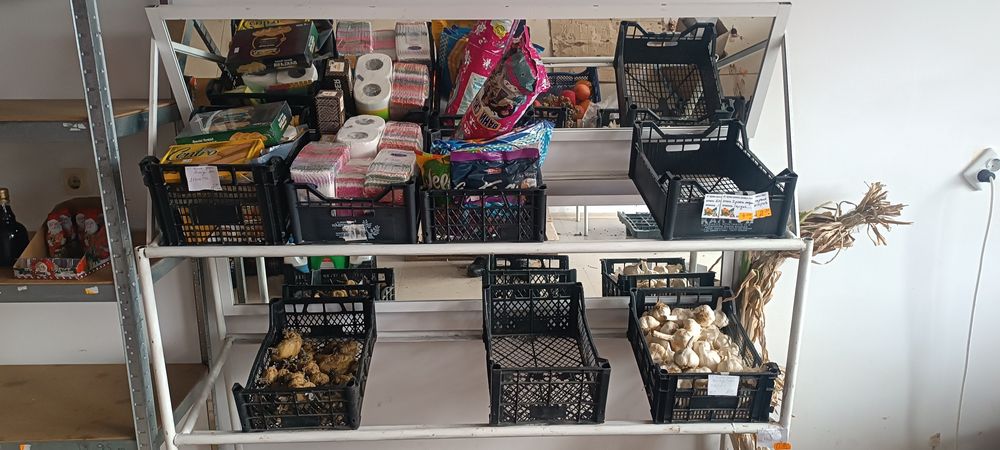 Стелажи за плодове и зеленчуци