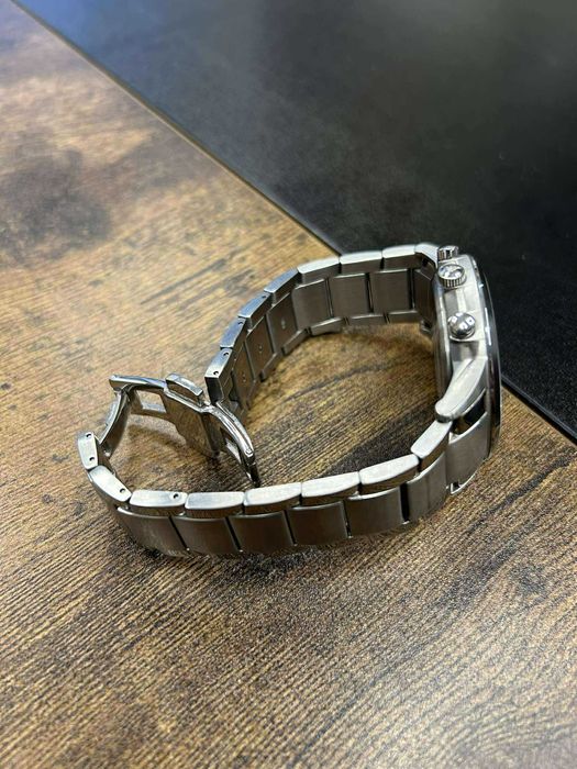 Часовник Emporio Armani
