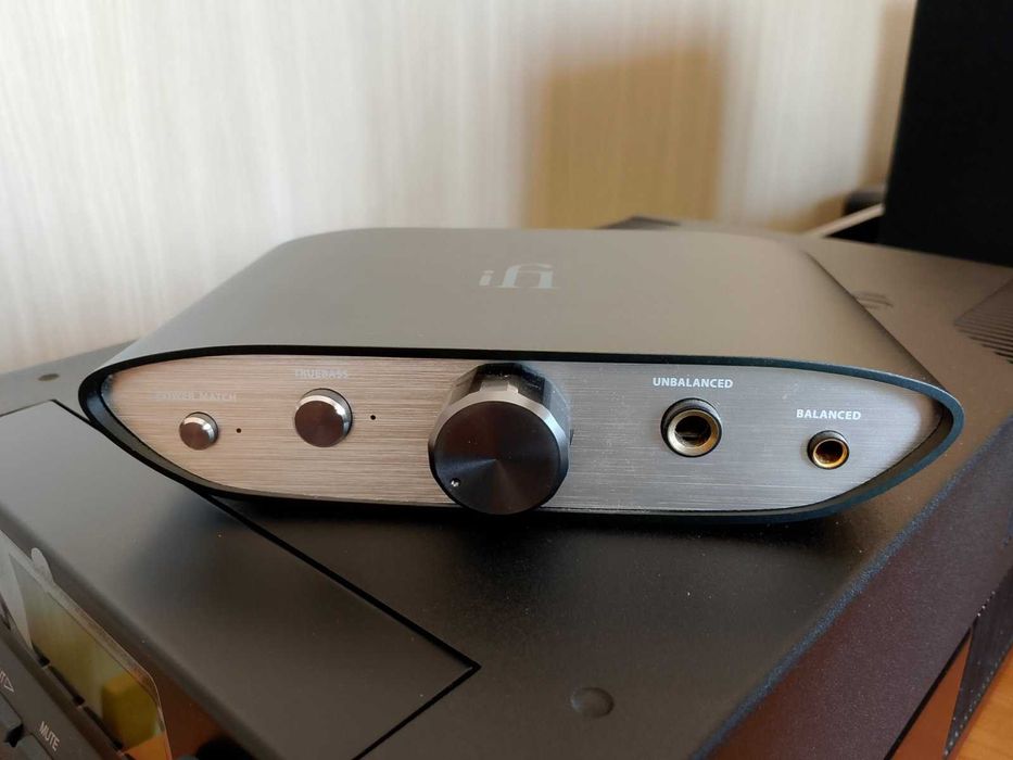iFi ZEN DAC V2 /  усилвател слушалки/