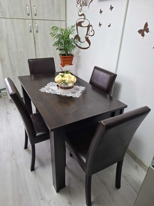 Set masă și scaune