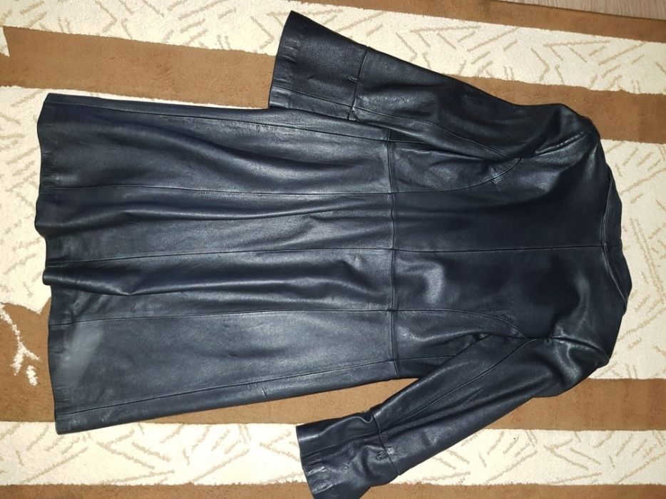 Haina din piele fina