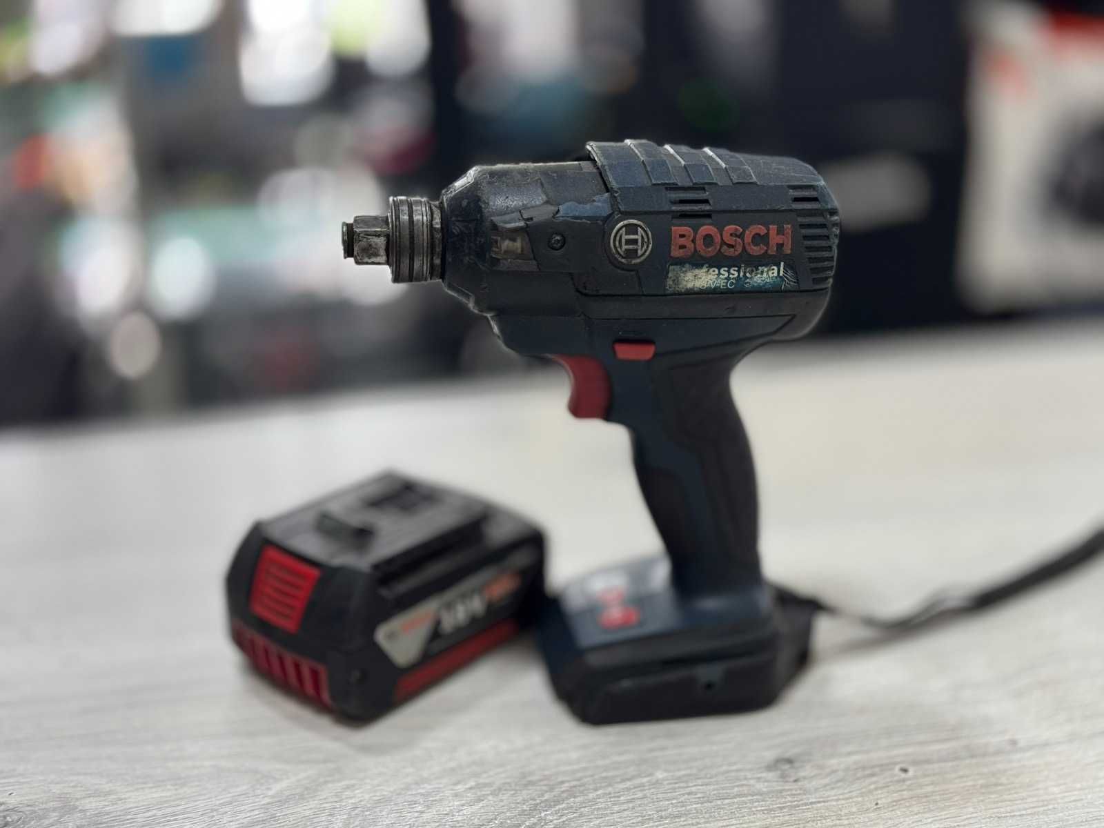 Акумулаторен ударен гайковерт BOSCH GDX 18V-EC