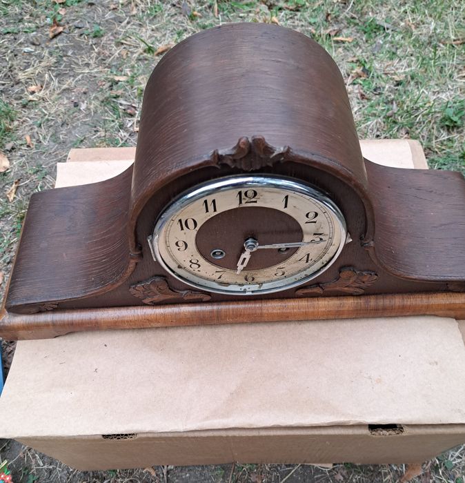 Ceasuri vechi/ șemineu