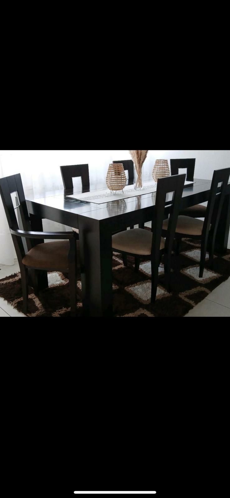 Vand masa cu 6 scaune extensibila