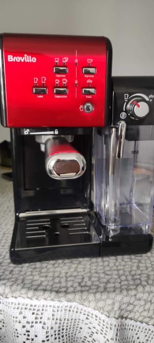 Espressor Breville semi-automat, 19 bari, spumare lapte, garantie