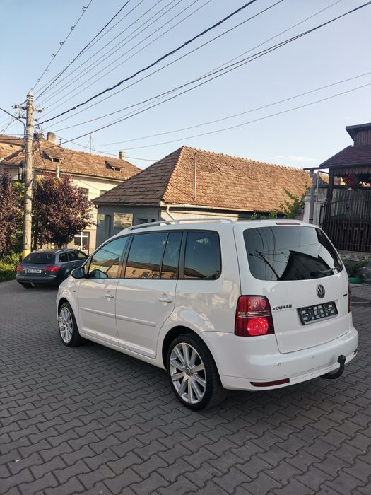 VW Touran R-Line Automatik