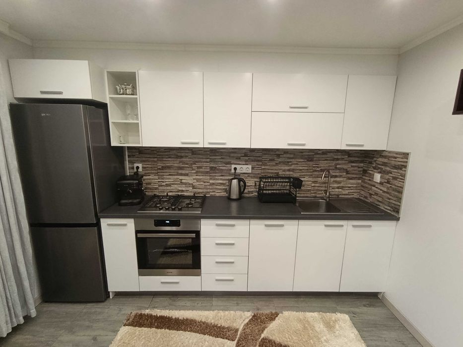 Дава се под наем Четиристаен апартамент в Сандански - 80 кв.м за 462 € - Снимка #1