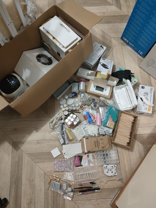 Для маникюра, Стронг , пылесос, сухожар, расходники, инструменты