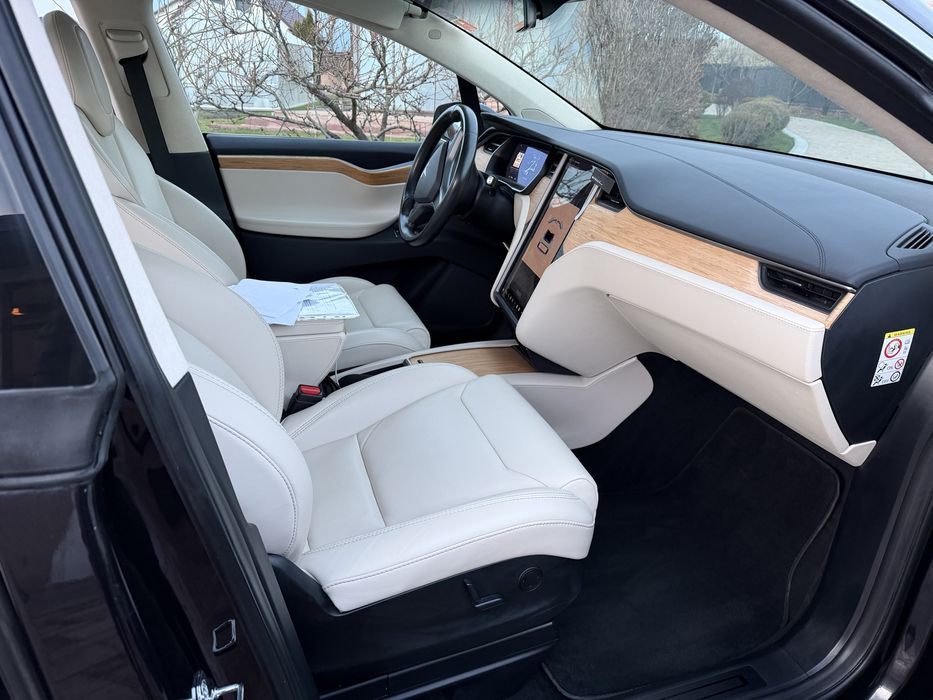 Tesla model X long range 100D