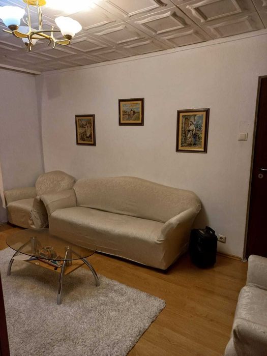 Apartament de inchiriat 4 camere, zona 1 Decembrie Fagaras