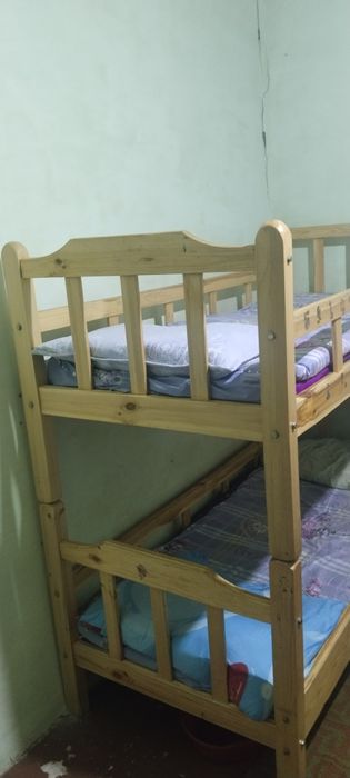 Detskiy krovat 2 yarisniy