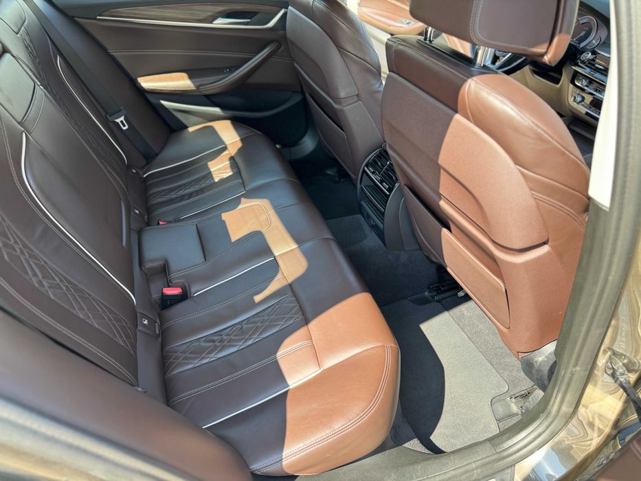 BMW Seria 5 G30 520 xDrive Luxury HeadUp